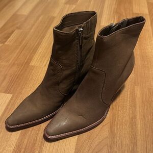 Dolce Vita Volli Pointed-Toe Western Booties